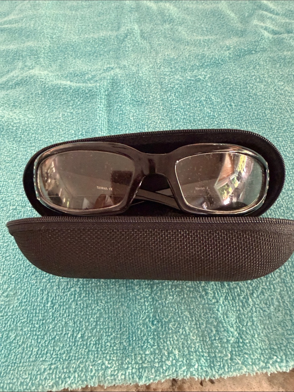 Black Women’s clear goggles  with Hard Case